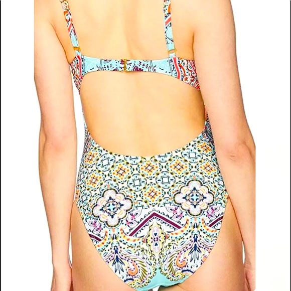 Kenneth Cole lace-up tile swimsuit. Beautiful NWT Size Medium - Picture 2 of 7